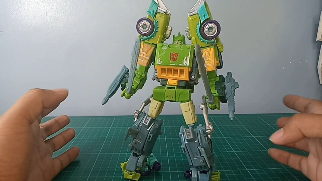 In Hand Image Of Transformers Legacy Evolution Tow Line Weaponizer  (12 of 21)